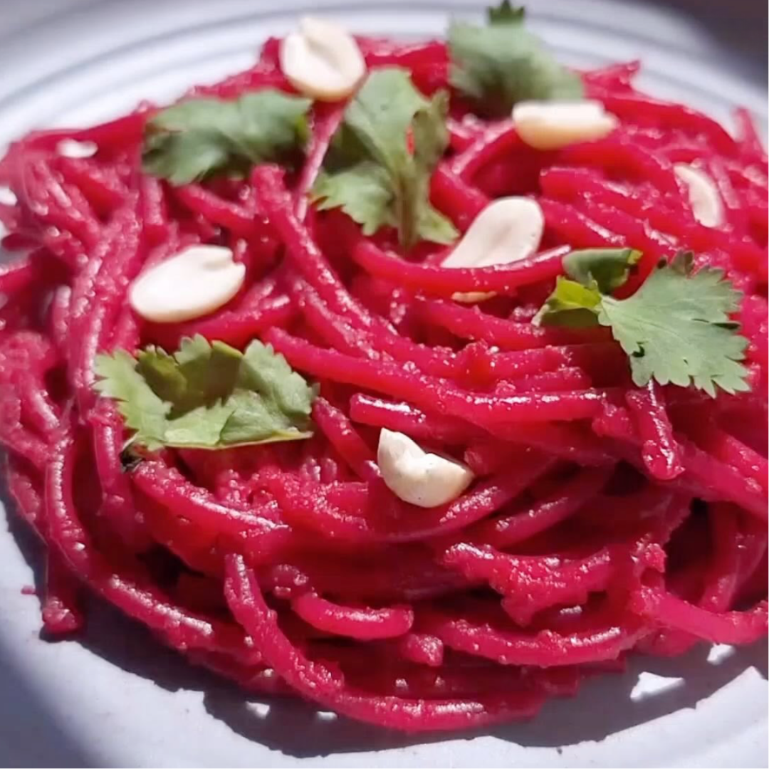 Pink Beet Noodles: A Symphony of Color and Flavor! – mygreendish