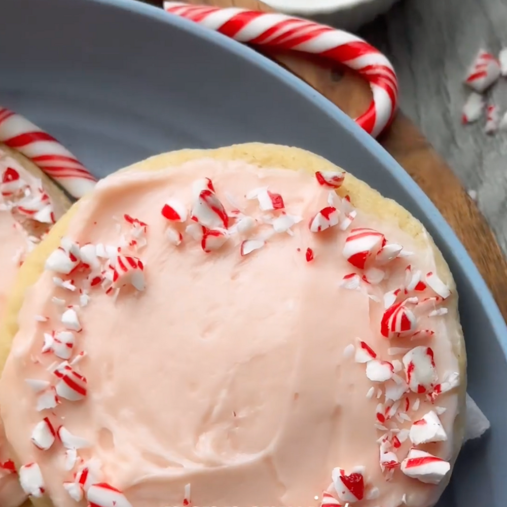 Frosting Elegance: White Chocolate Peppermint Bliss